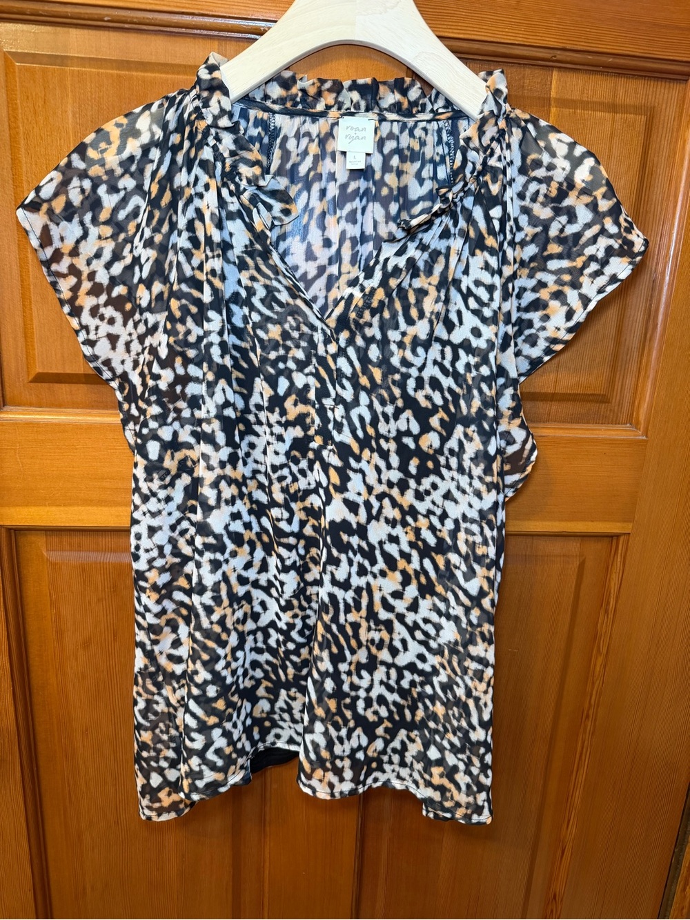 Evereve Leopard-Print Cap Sleeve Blouse — Size L